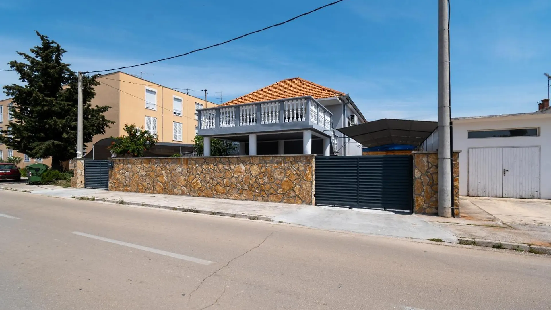 Family Friendly Apartments With A Swimming Pool Zadar - 22530 0*,  קרואטיה