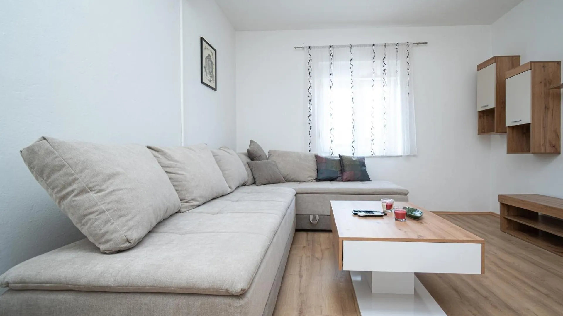 Family Friendly Apartments With A Swimming Pool Zadar - 22530