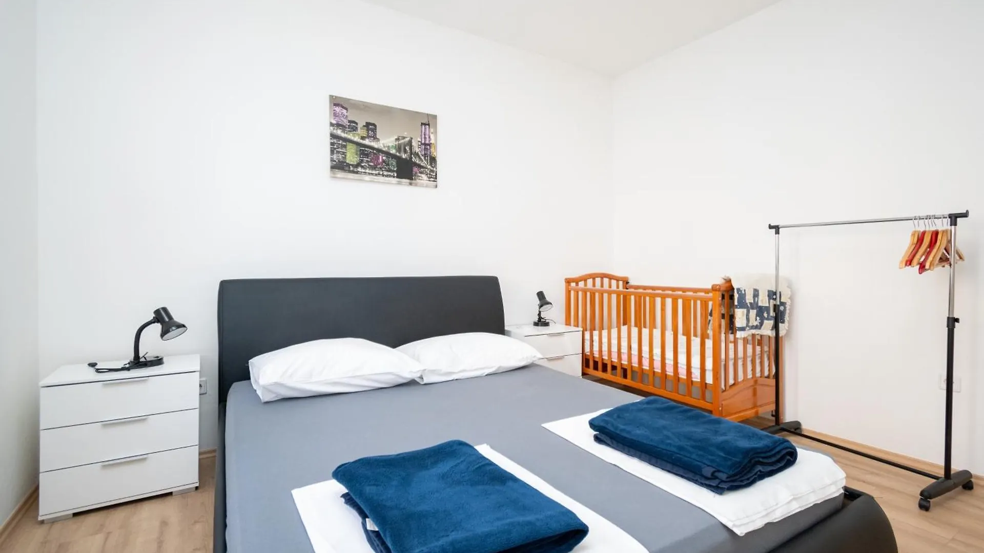 Family Friendly Apartments With A Swimming Pool Zadar - 22530 Croatia