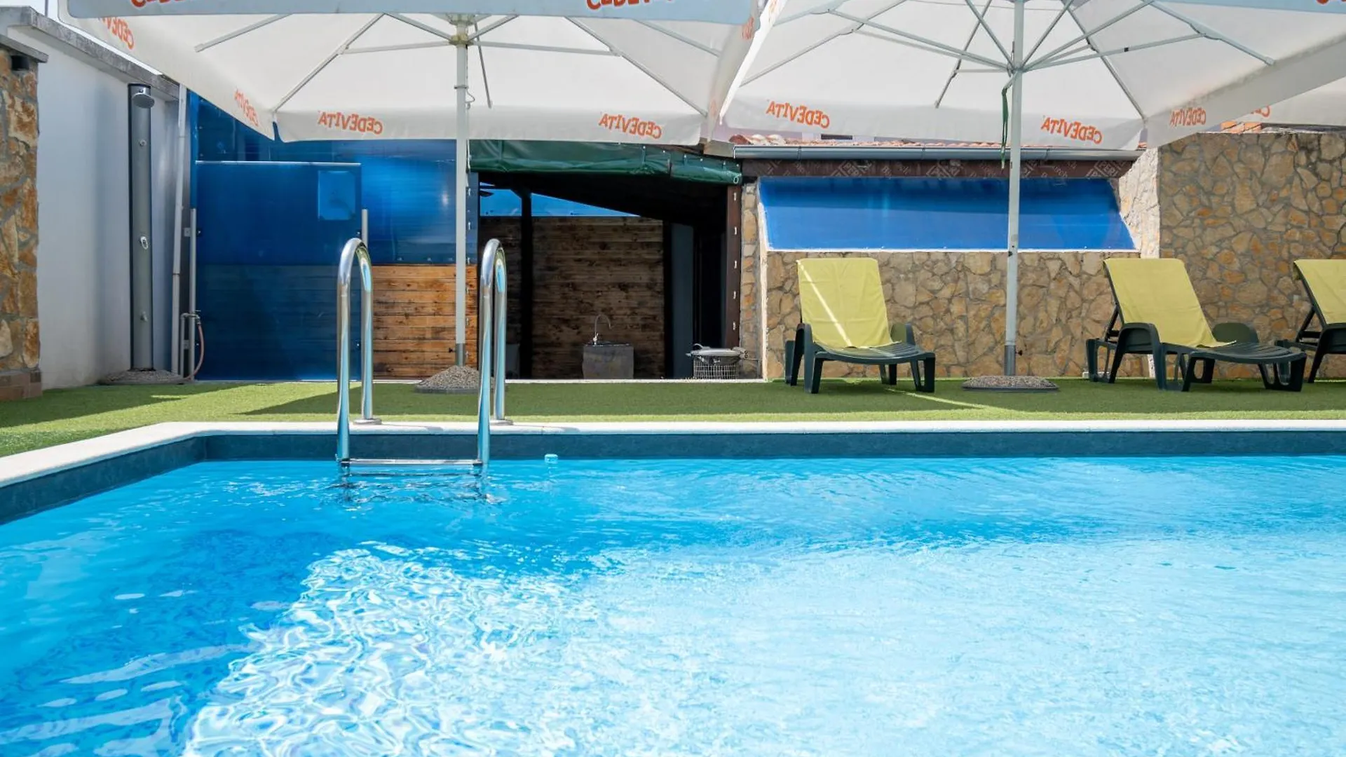 Family Friendly Apartments With A Swimming Pool Zadar - 22530