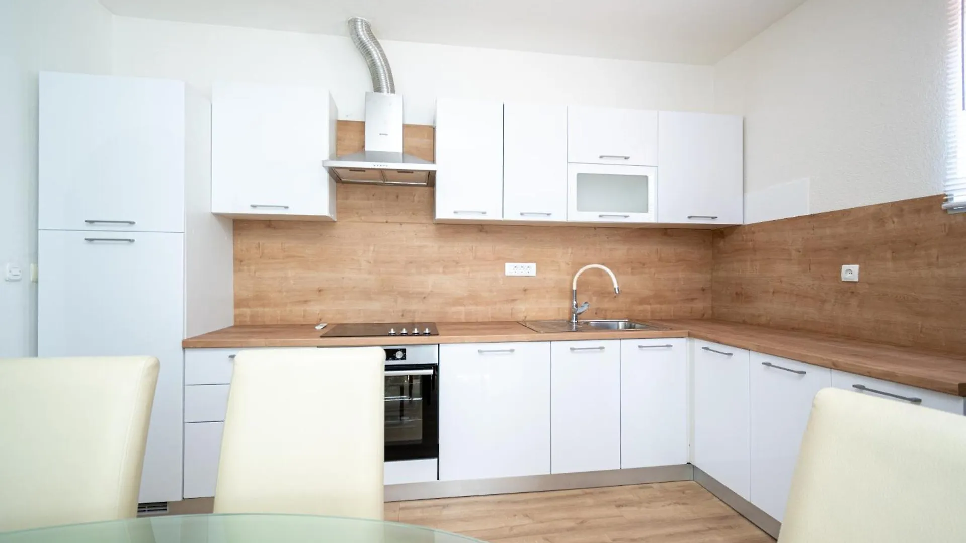 Family Friendly Apartments With A Swimming Pool Zadar - 22530